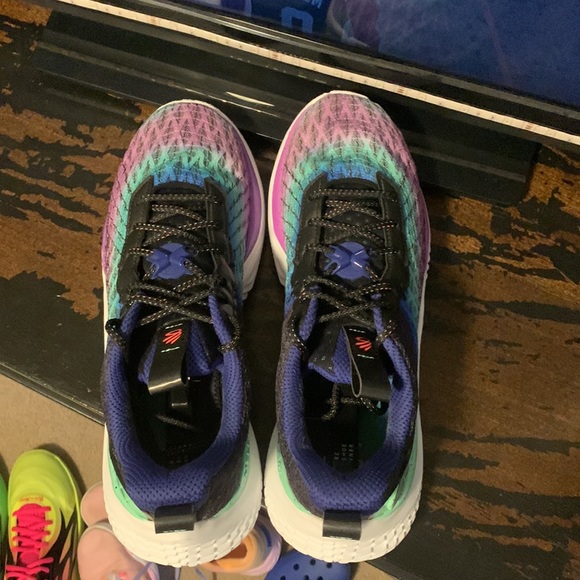 Like new curry 10 northern lights - Picture 3 of 4